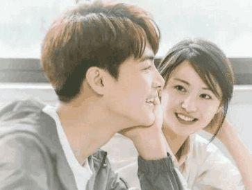 圈内爆料郑爽李易峰,娱乐圈新恋情引发热议！”  第1张